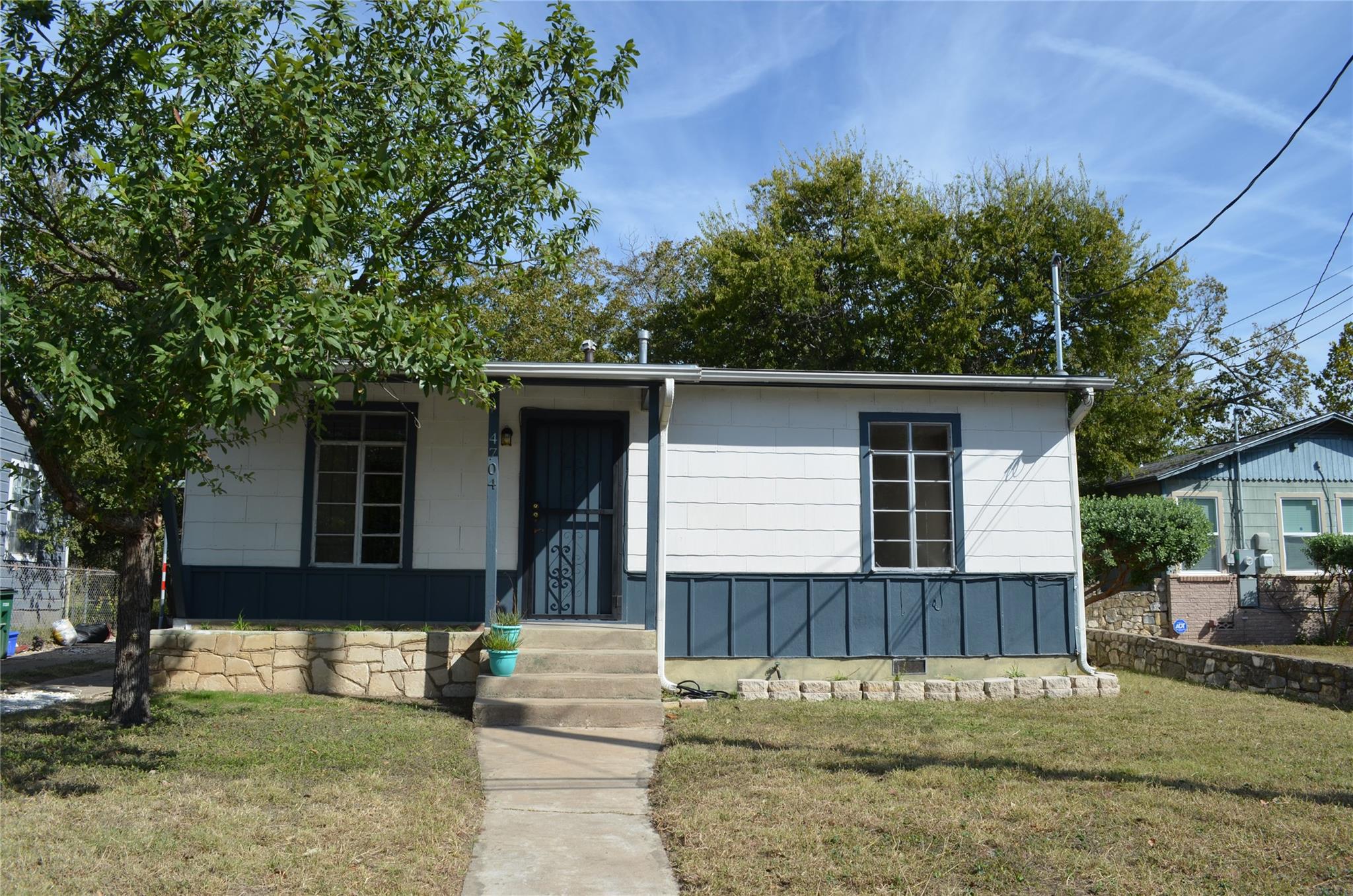 4704 Wally Ave Property Photo 1