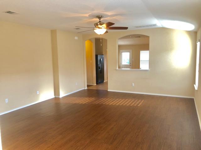 228 Pigeonberry Pass Property Photo 4