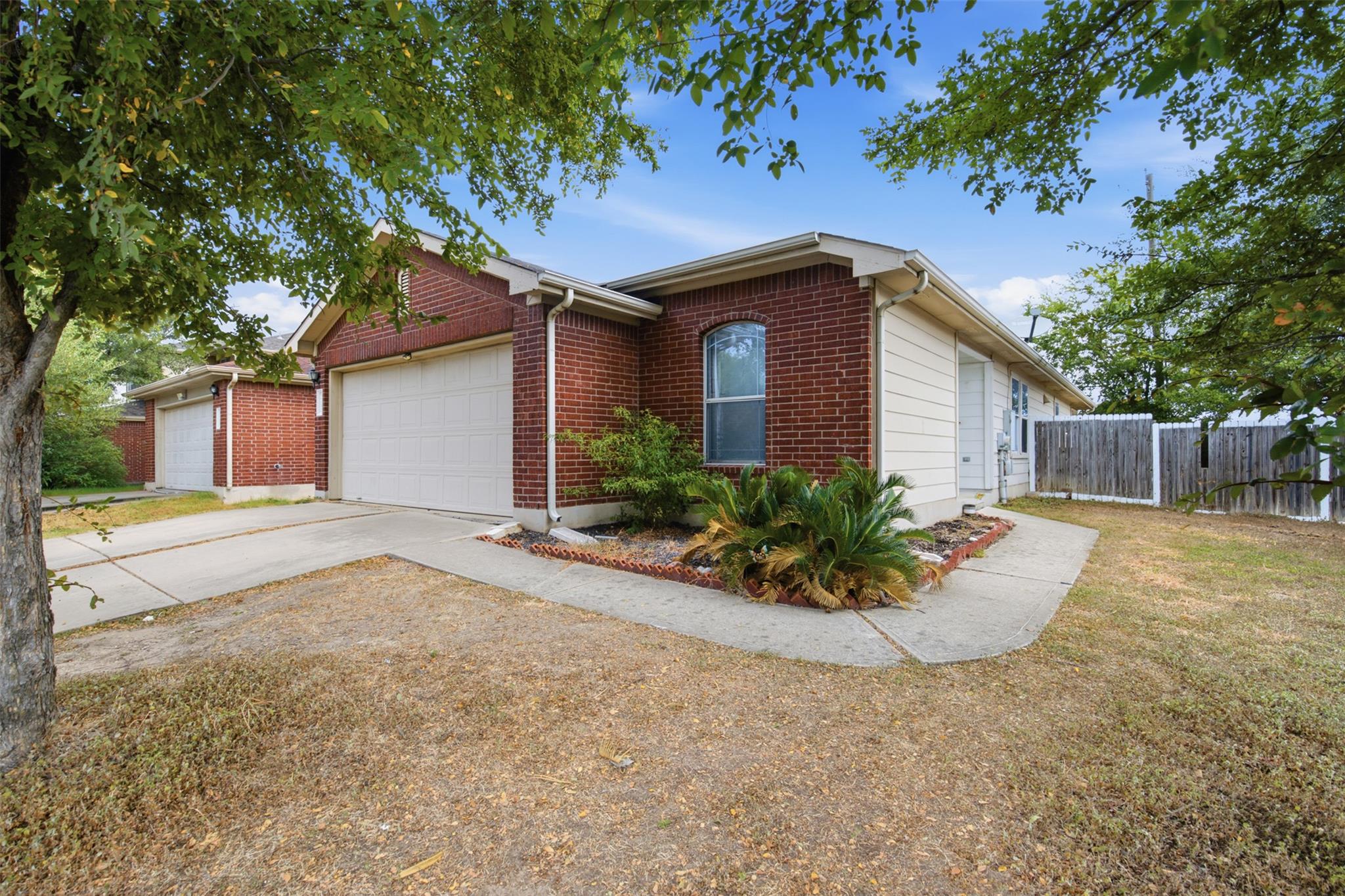5708 Colinton Ave Property Photo 2