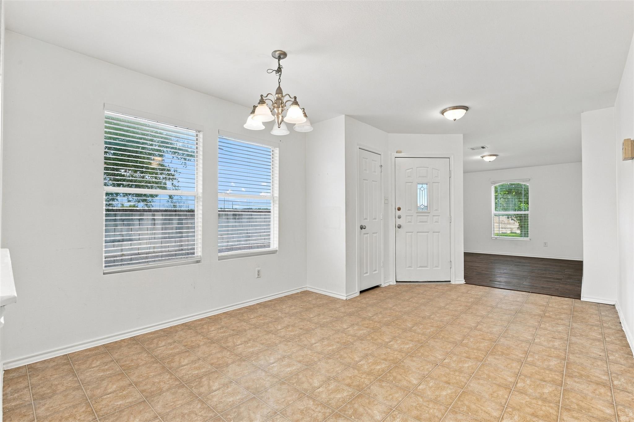 5708 Colinton Ave Property Photo 3