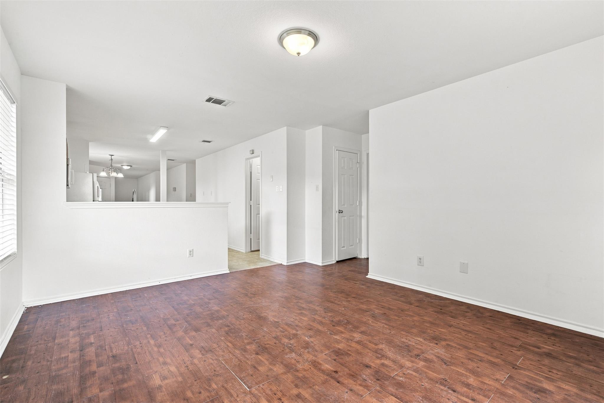 5708 Colinton Ave Property Photo 7