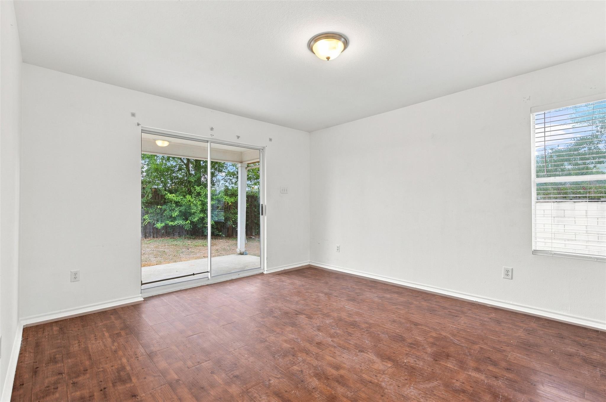 5708 Colinton Ave Property Photo 8
