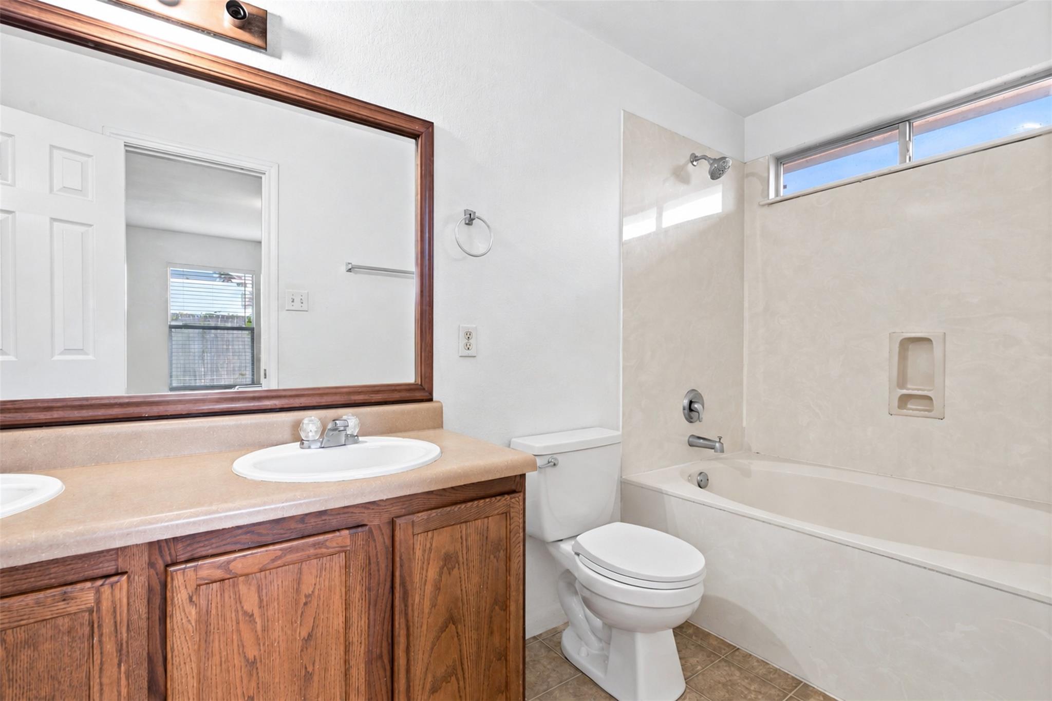 5708 Colinton Ave Property Photo 10