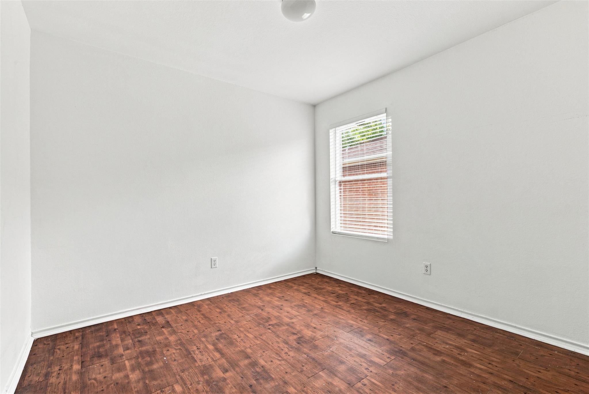 5708 Colinton Ave Property Photo 11