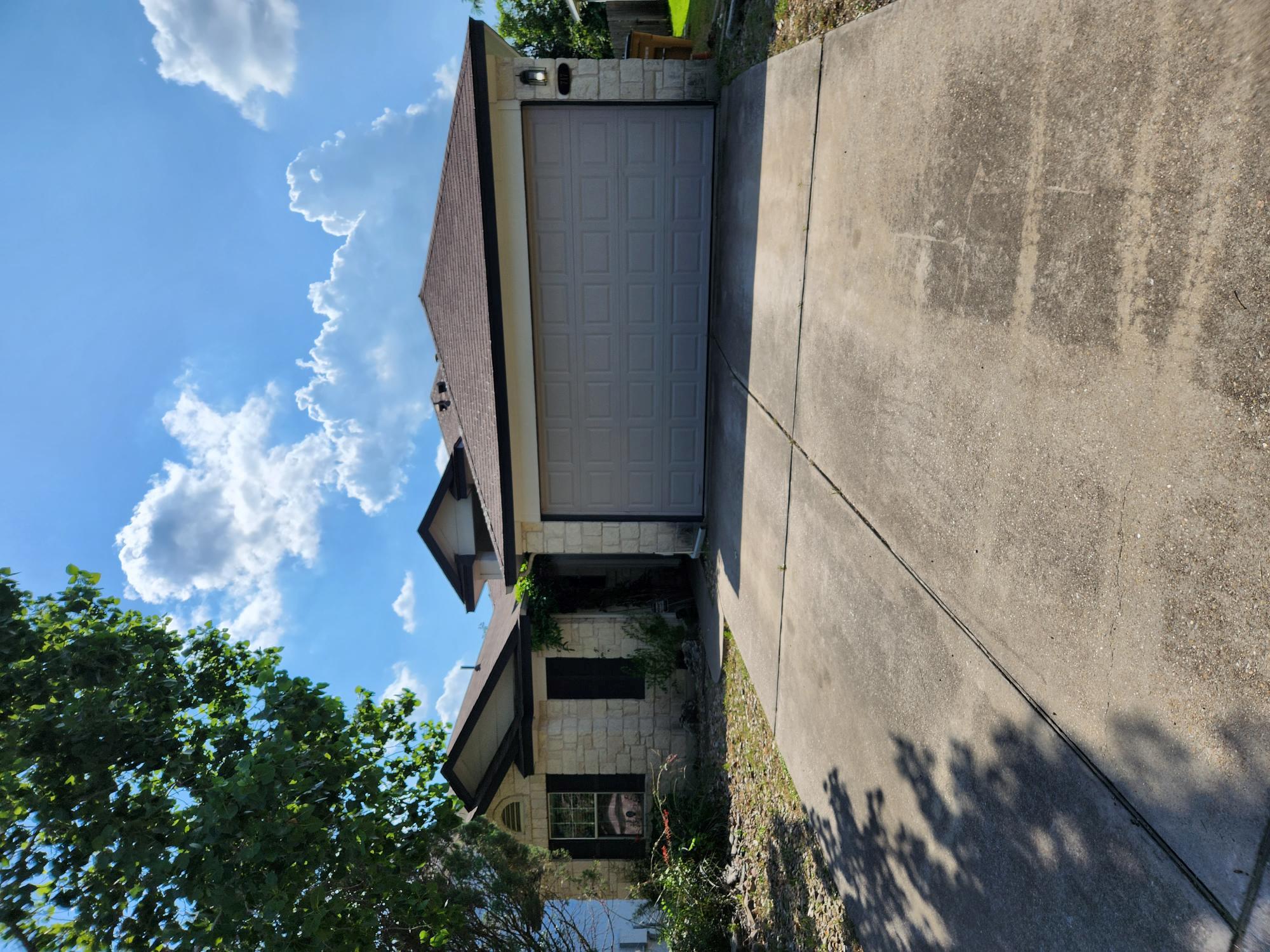 717 Sheraton Ave Property Photo 1