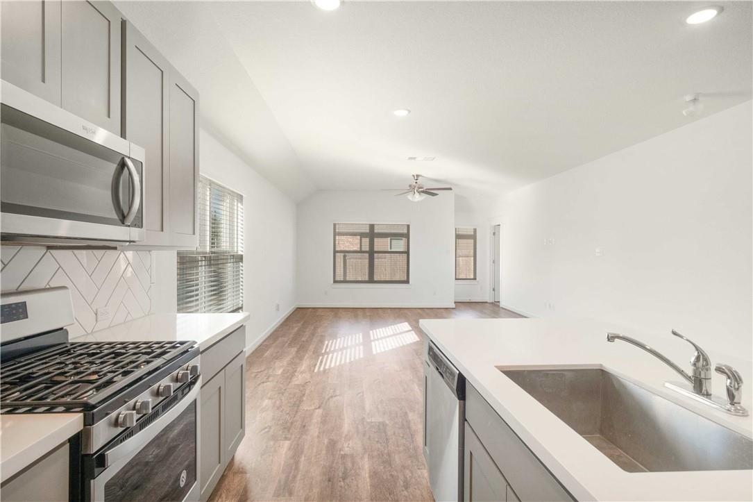 12100 Mossygate Trl Property Photo 6