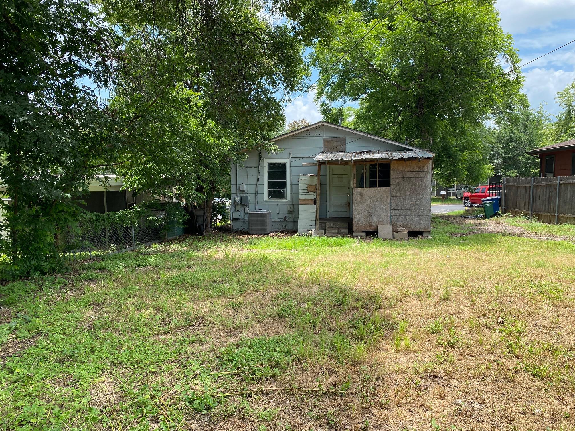 3108 E 13th St Property Photo 8