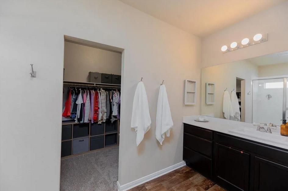 652 Donegal Ln Property Photo 18