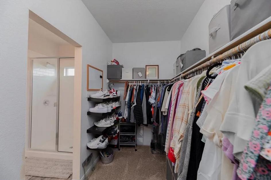 652 Donegal Ln Property Photo 20