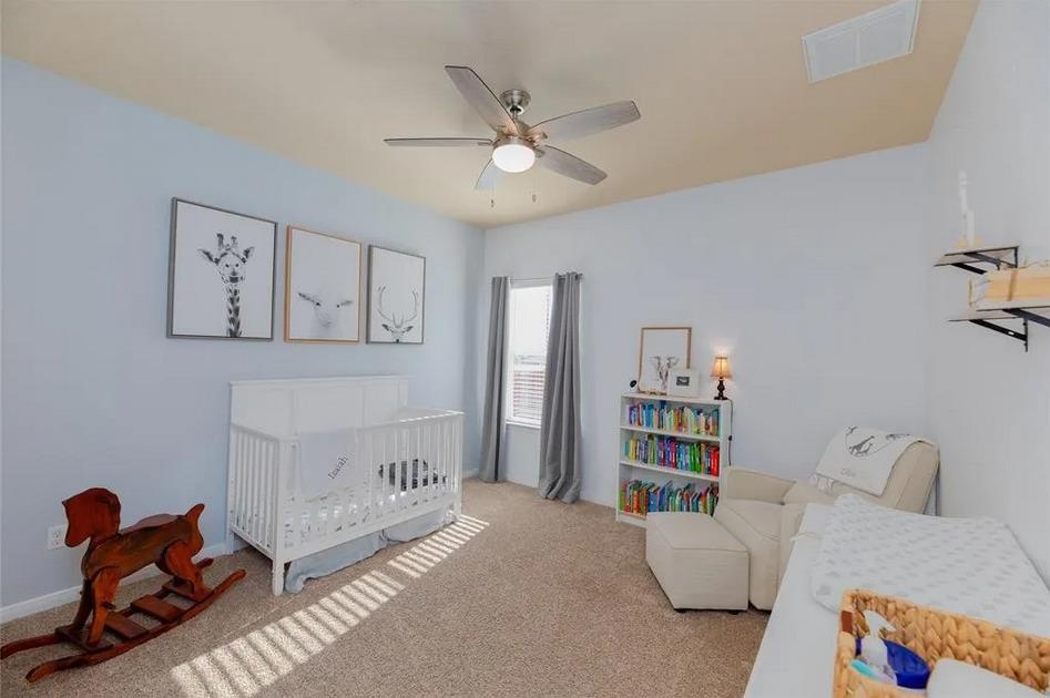 652 Donegal Ln Property Photo 24