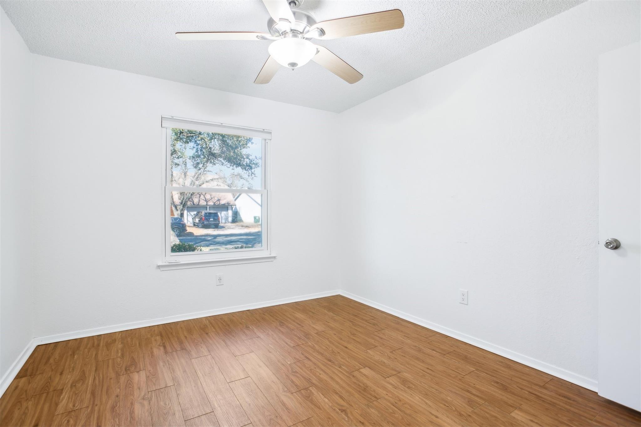 9729 Meadowheath Dr Property Photo 19