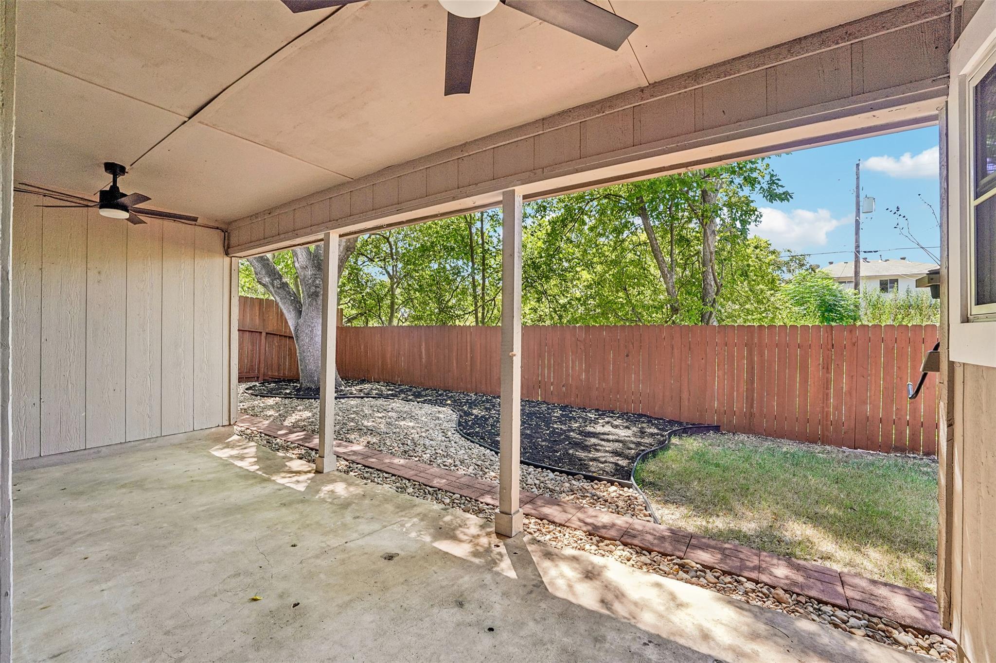 9729 Meadowheath Dr Property Photo 20
