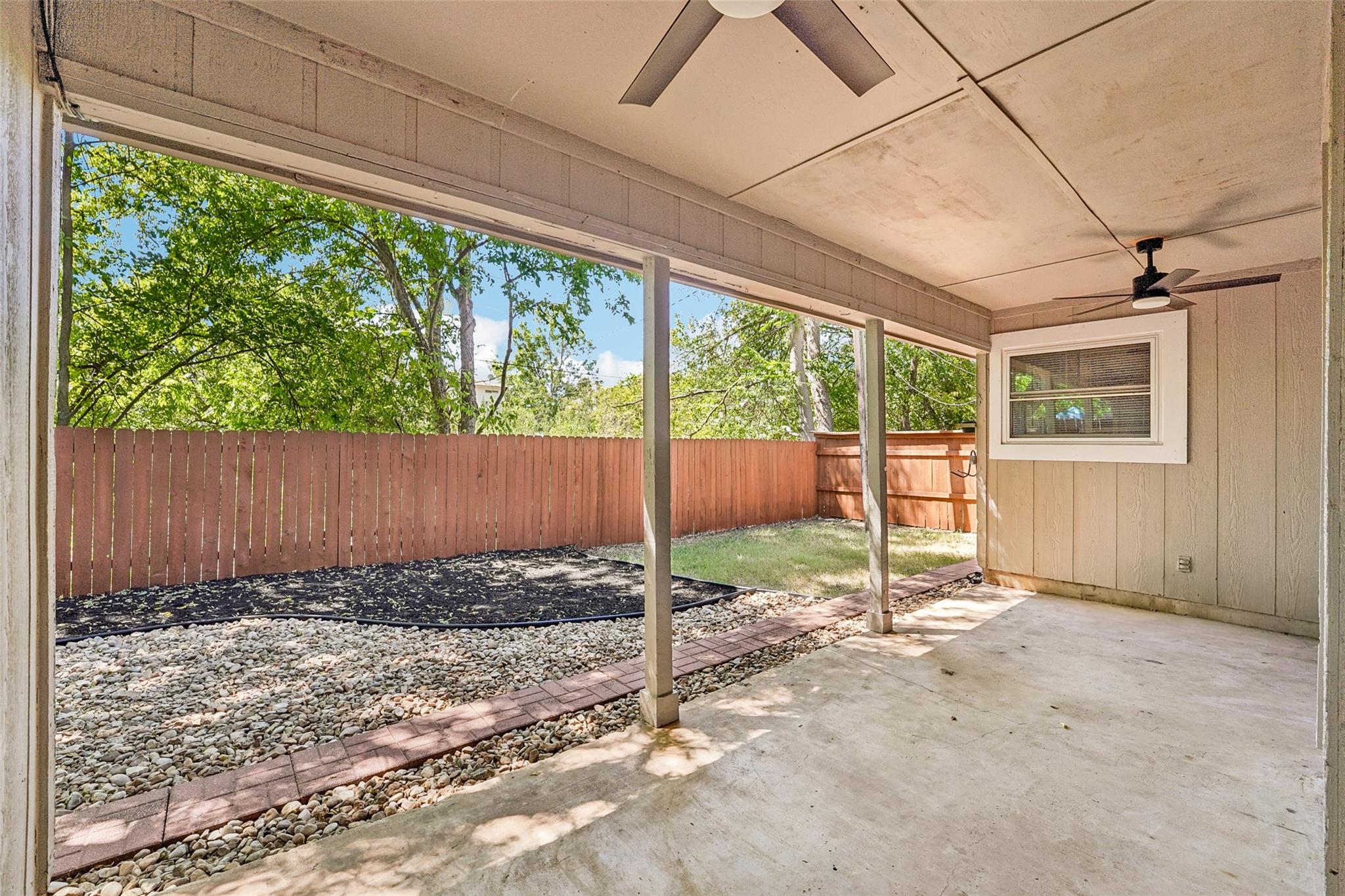 9729 Meadowheath Dr Property Photo 21