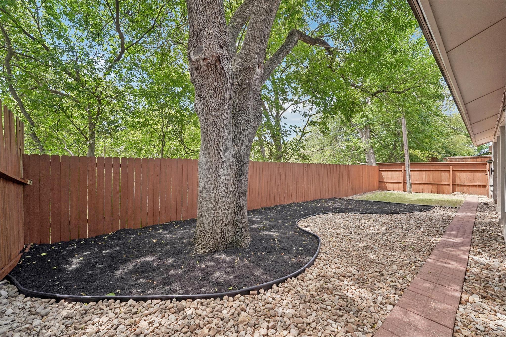 9729 Meadowheath Dr Property Photo 22