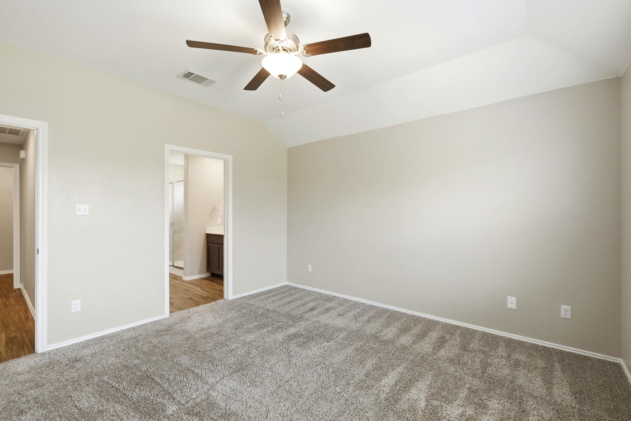 1001 Bluejack Way Property Photo 7