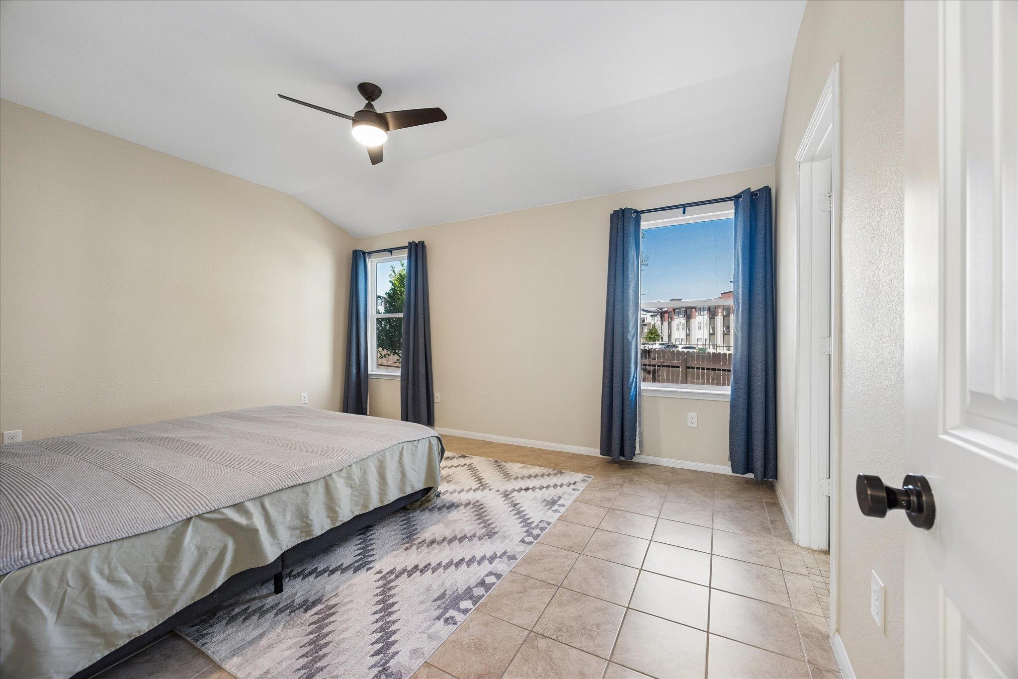 10110 Lampton Ln Property Photo 5