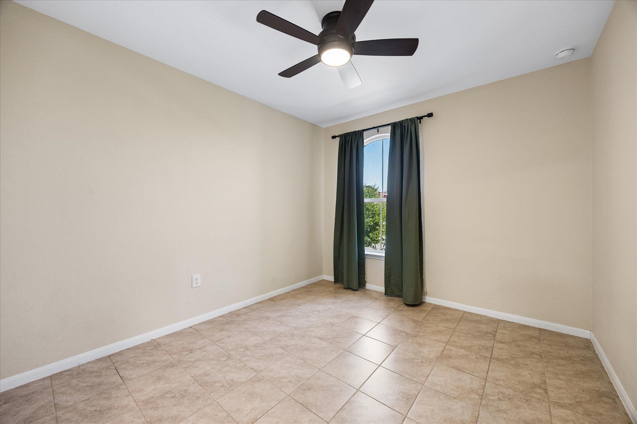 10110 Lampton Ln Property Photo 9