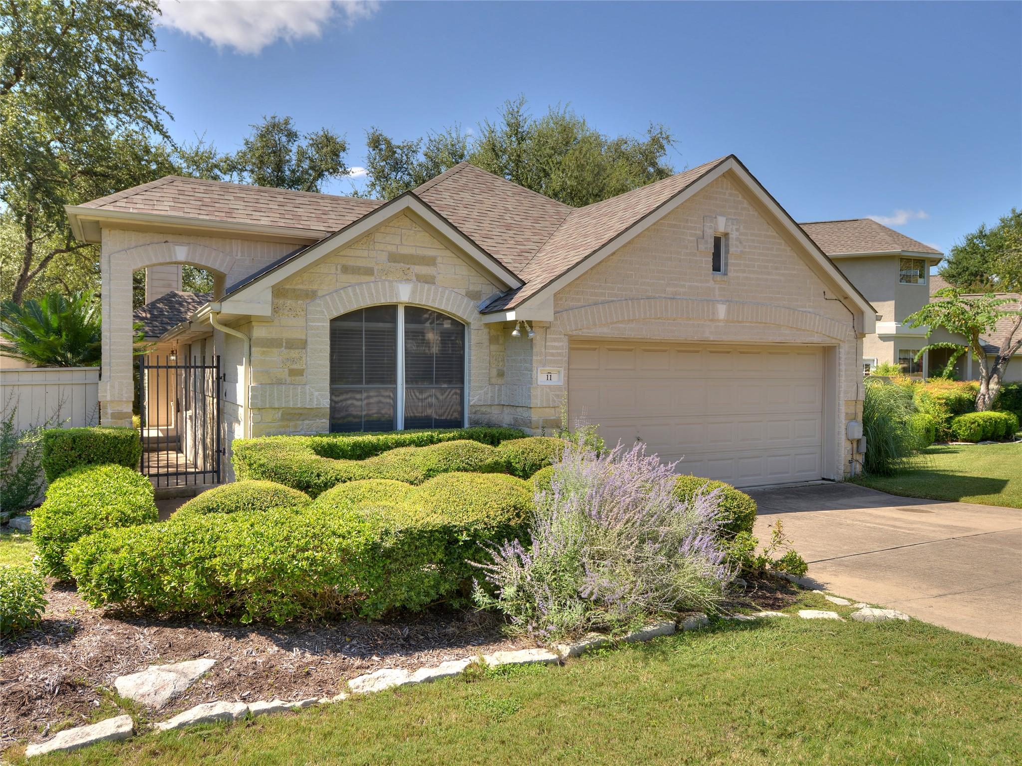 11 Troon Dr Property Photo 1