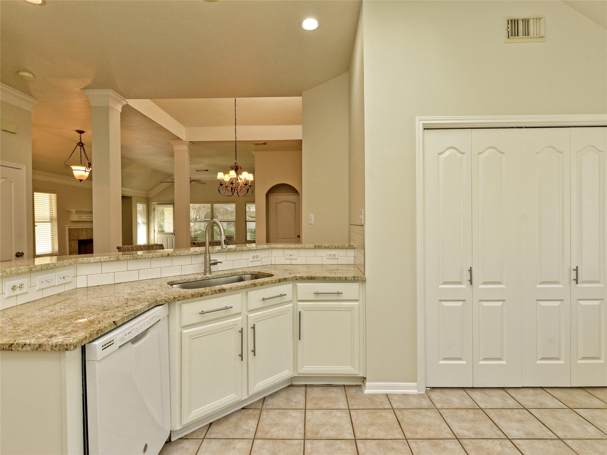 11 Troon Dr Property Photo 10