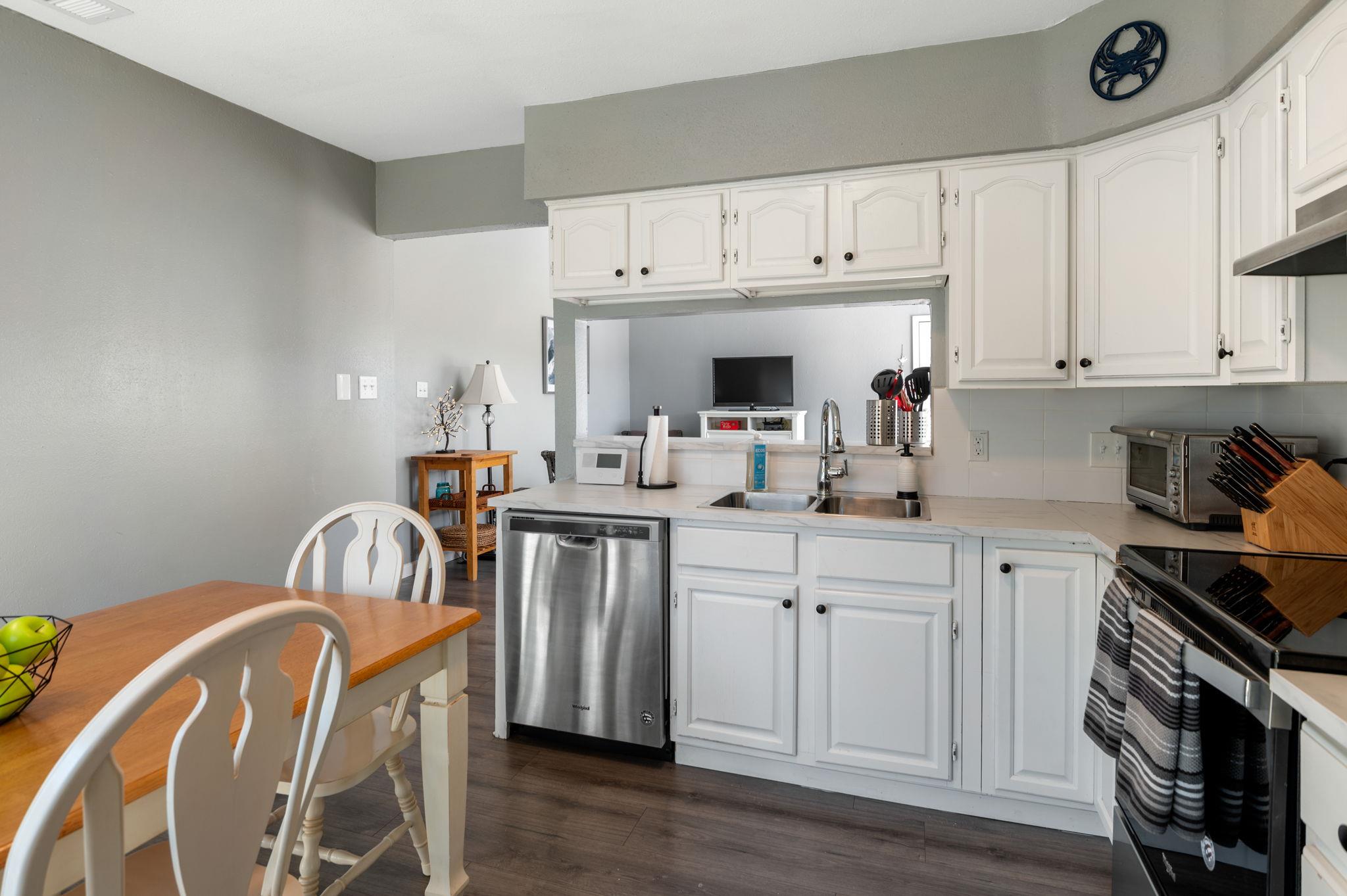 10401 Burmaster Ln #a Property Photo 9