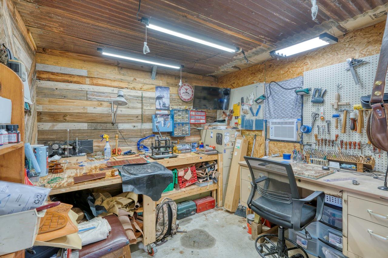 809 Skyline Dr Property Photo 30