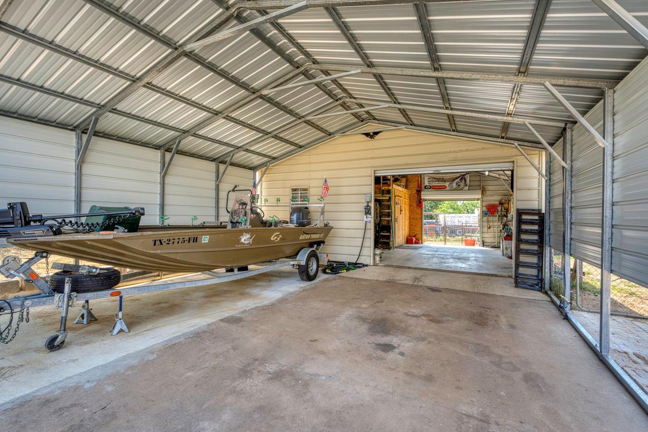 809 Skyline Dr Property Photo 32