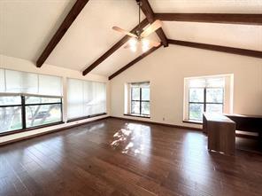 10903 Leafwood Ln Property Photo 2