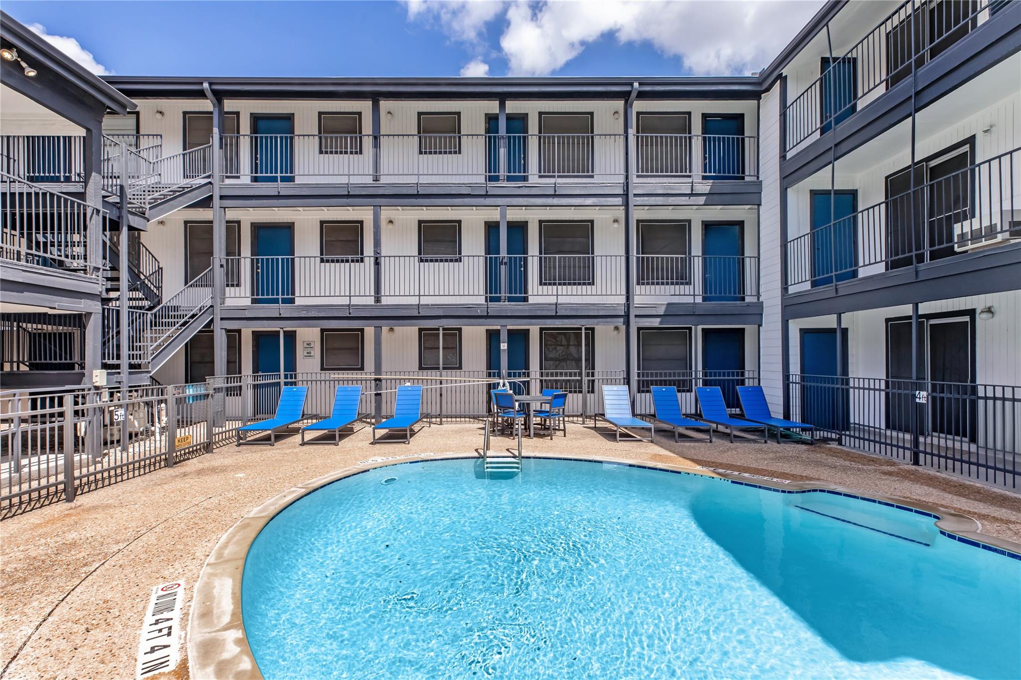 6010 N Lamar Blvd #203 Property Photo 1