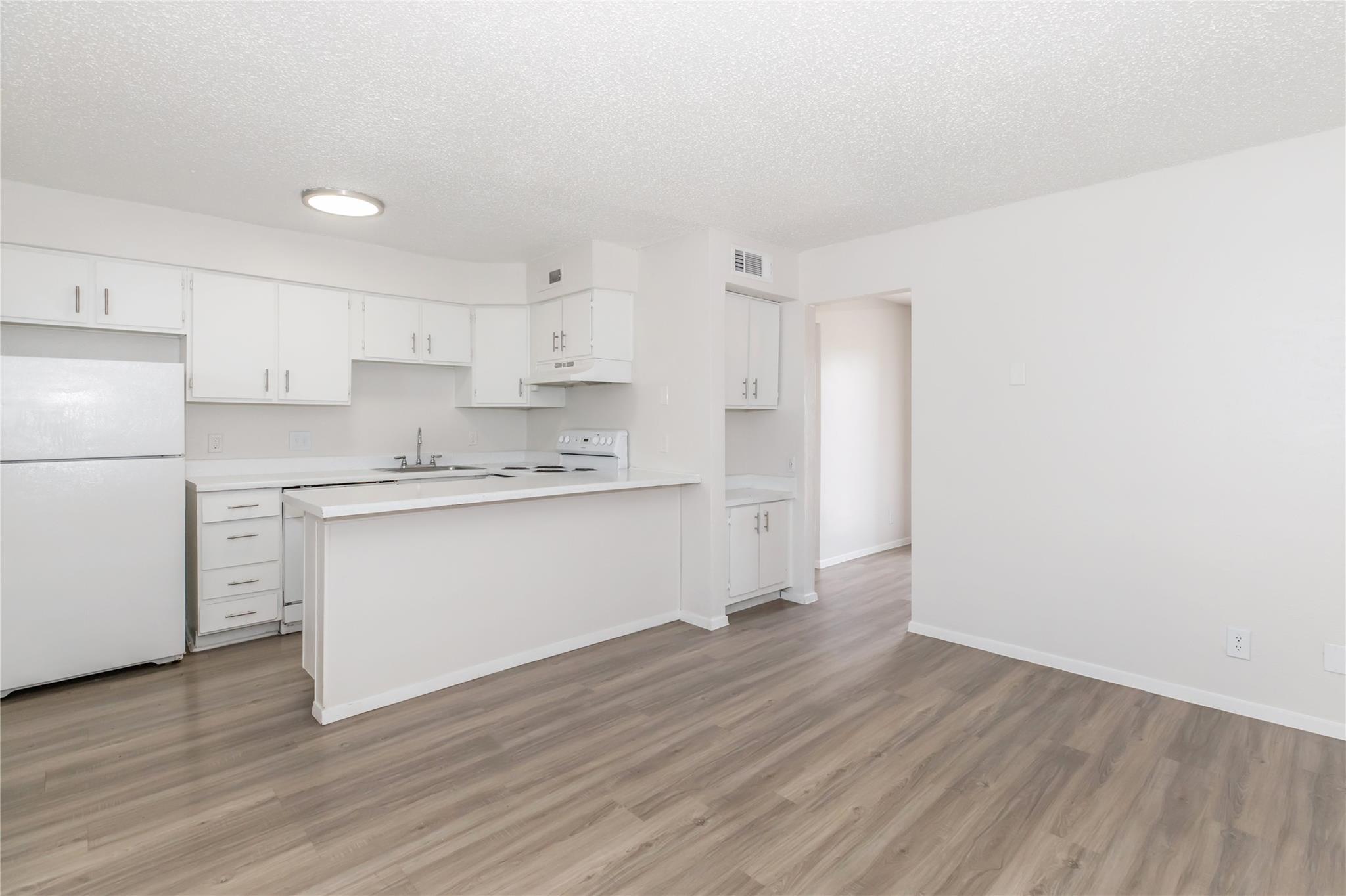 6010 N Lamar Blvd #203 Property Photo 4