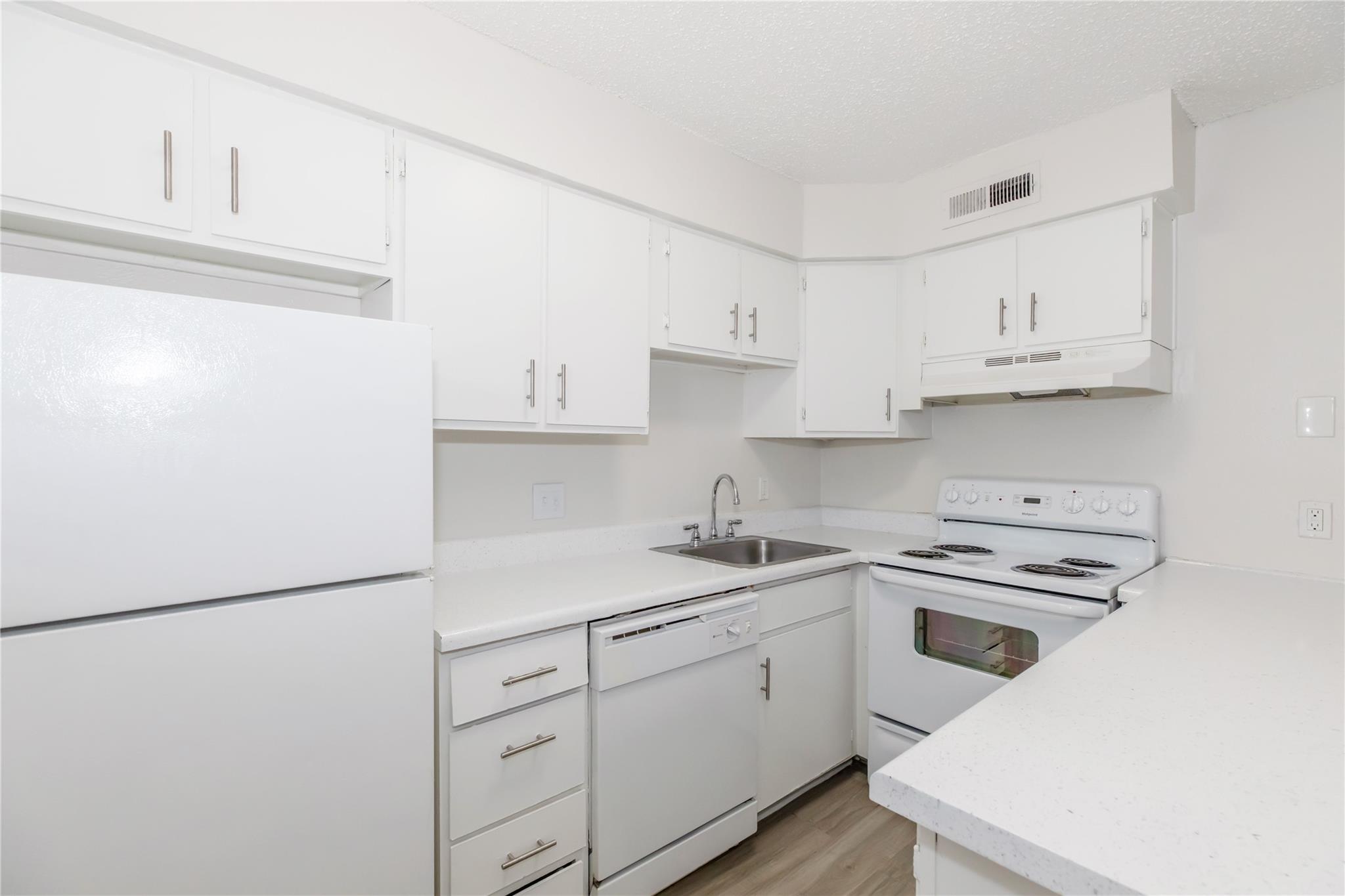 6010 N Lamar Blvd #203 Property Photo 5