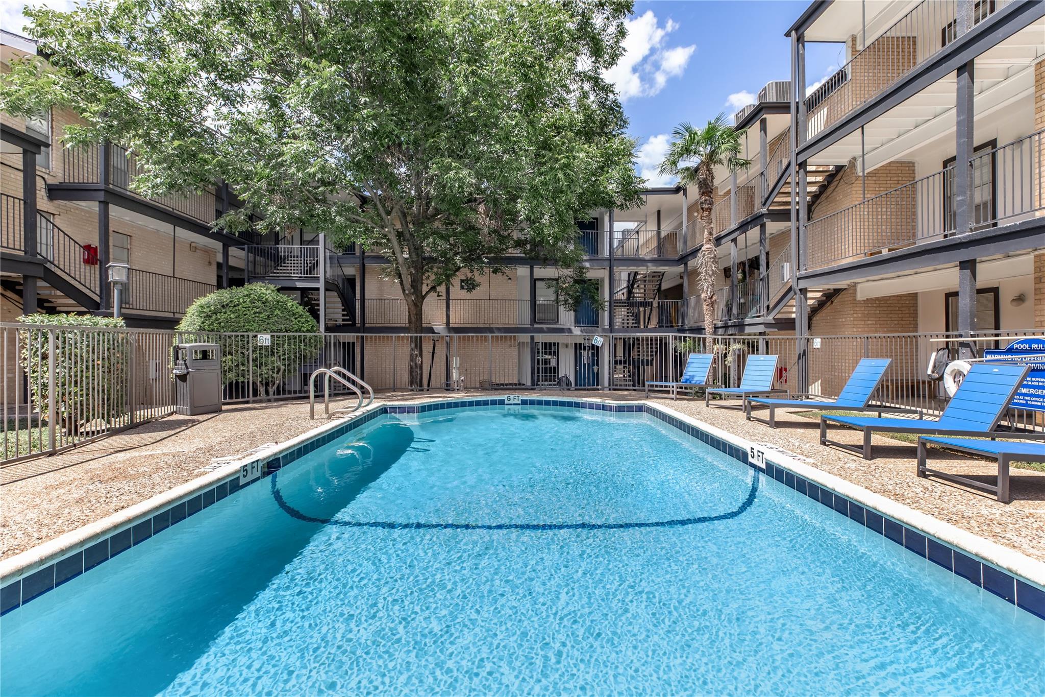 6010 N Lamar Blvd #203 Property Photo 16