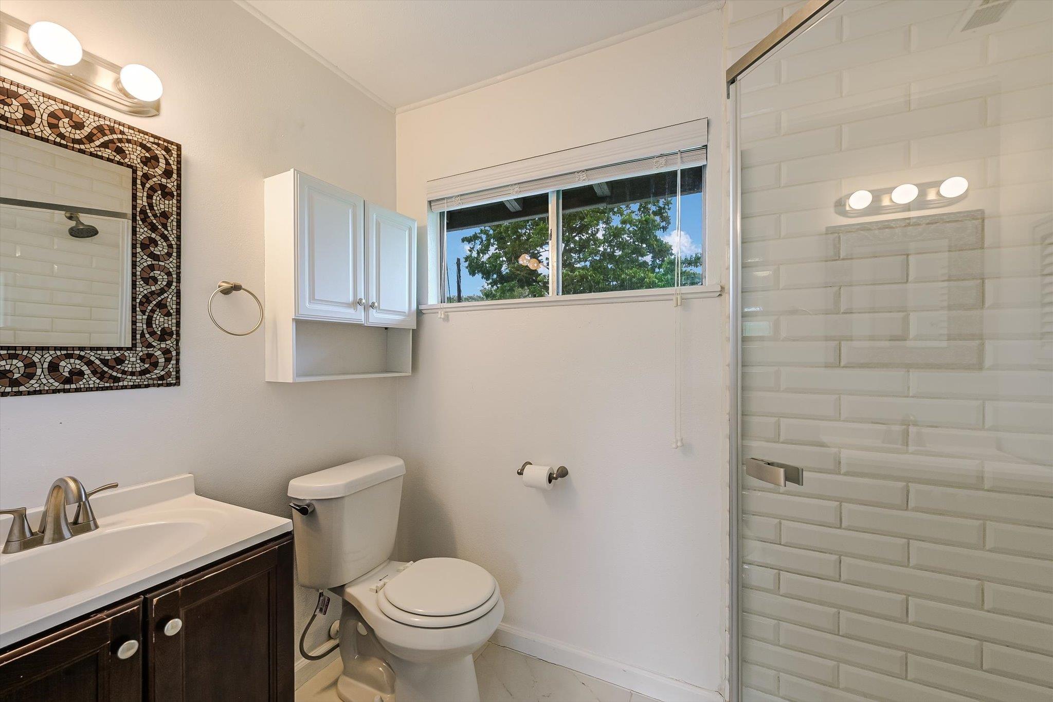 4904 Creekline Dr Property Photo 6