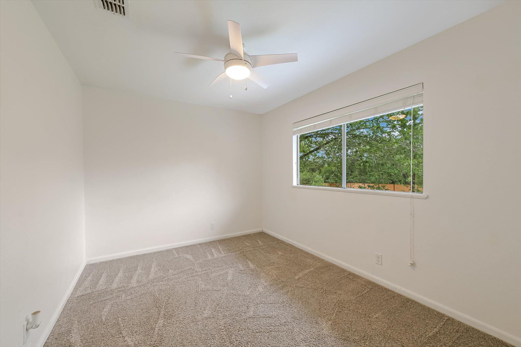 4904 Creekline Dr Property Photo 7