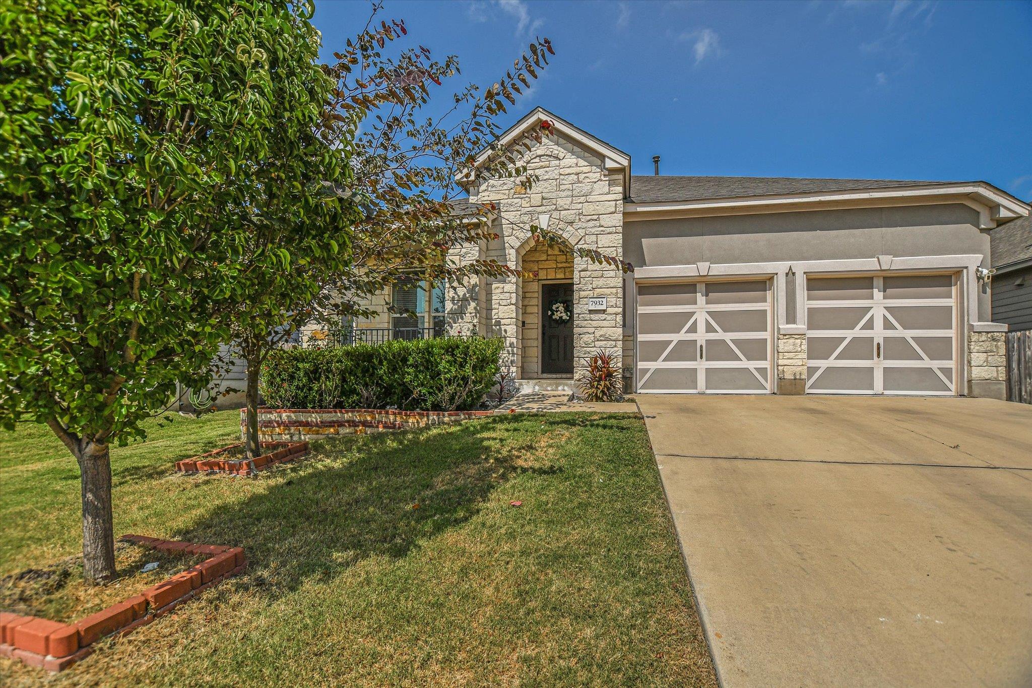 7932 Gato Ln Property Photo 1