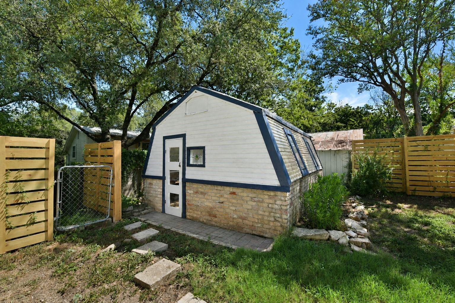 1008 Milam Pl Property Photo 19