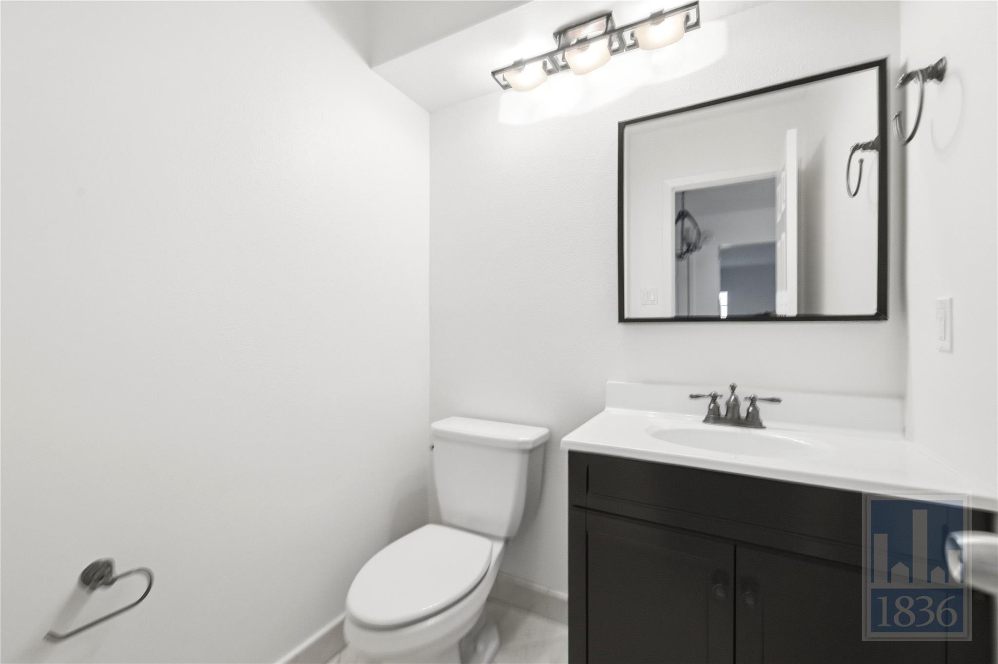 8400 Jamestown Dr #226 Property Photo 21