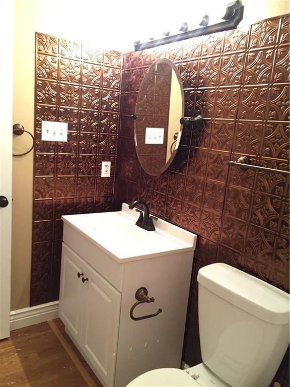 1801 Mearns Meadow Blvd #a Property Photo 15