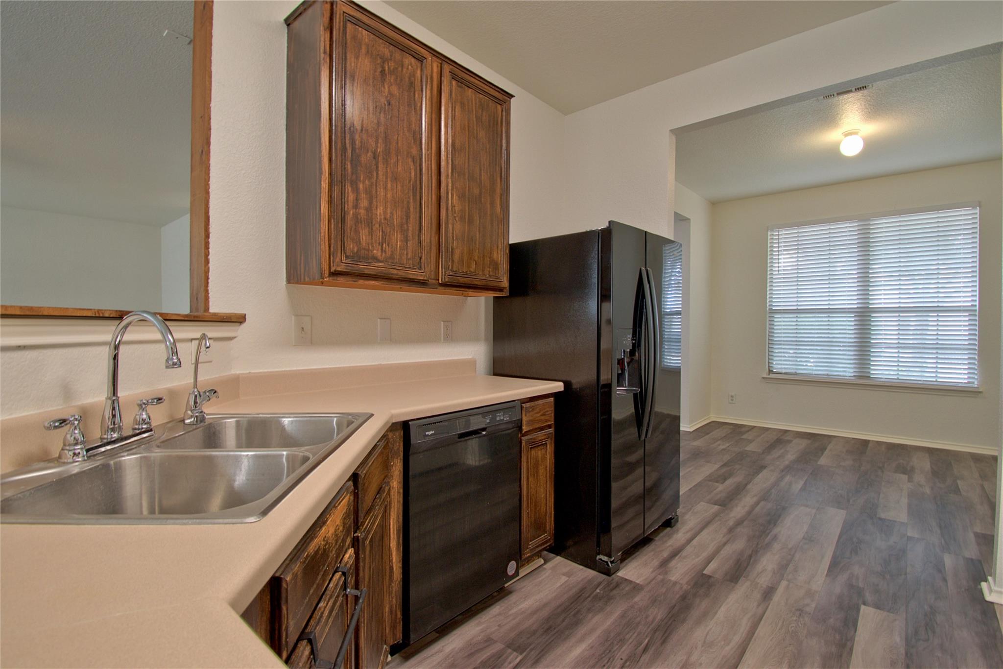 711 Abundance Ln Property Photo 8