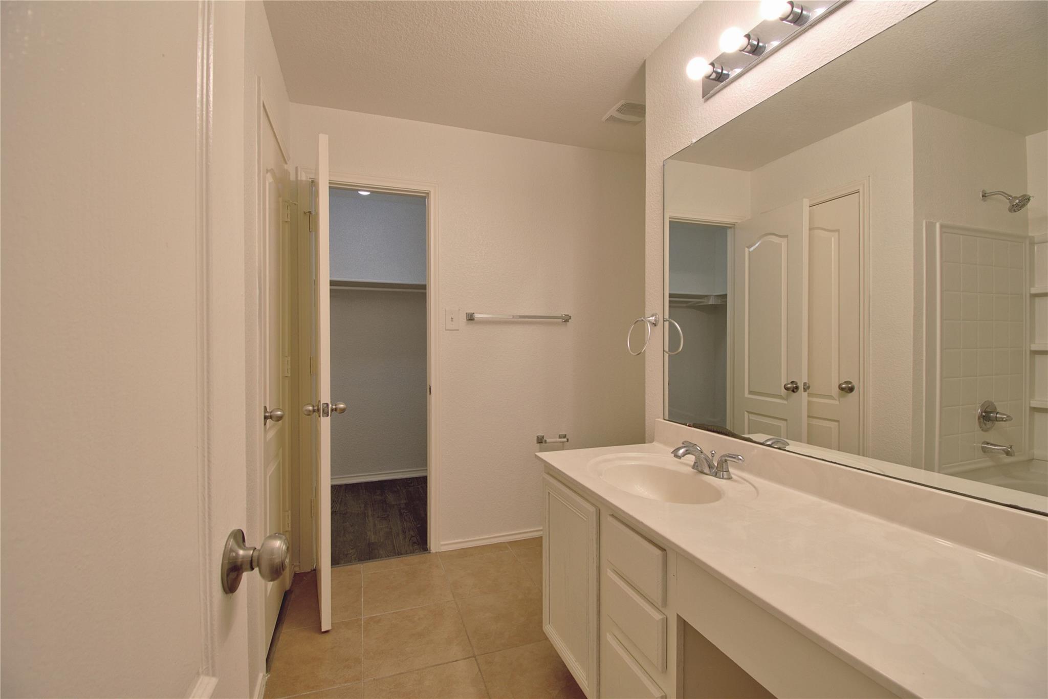 711 Abundance Ln Property Photo 16