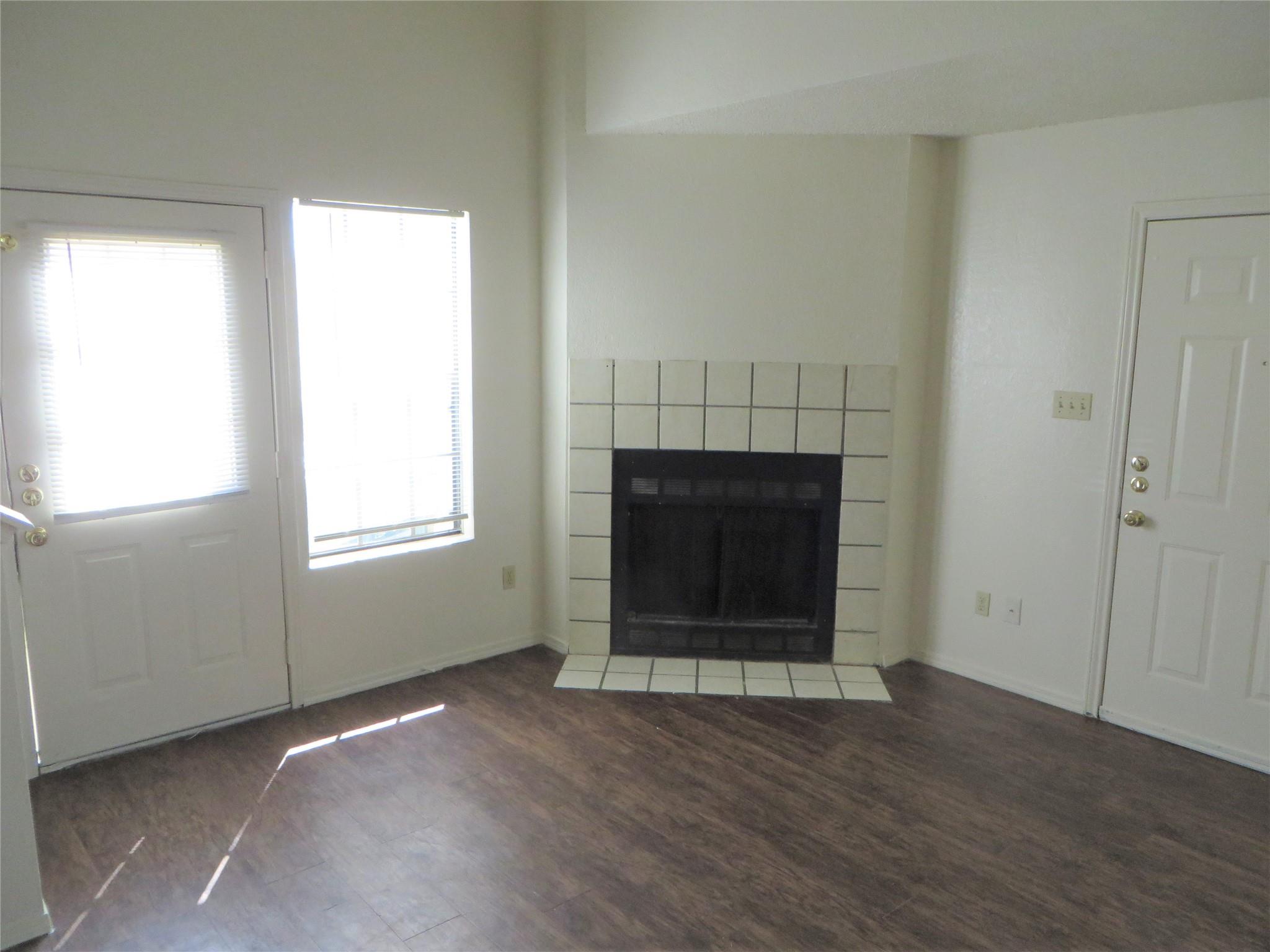 2217 Katy Ln #c Property Photo 4