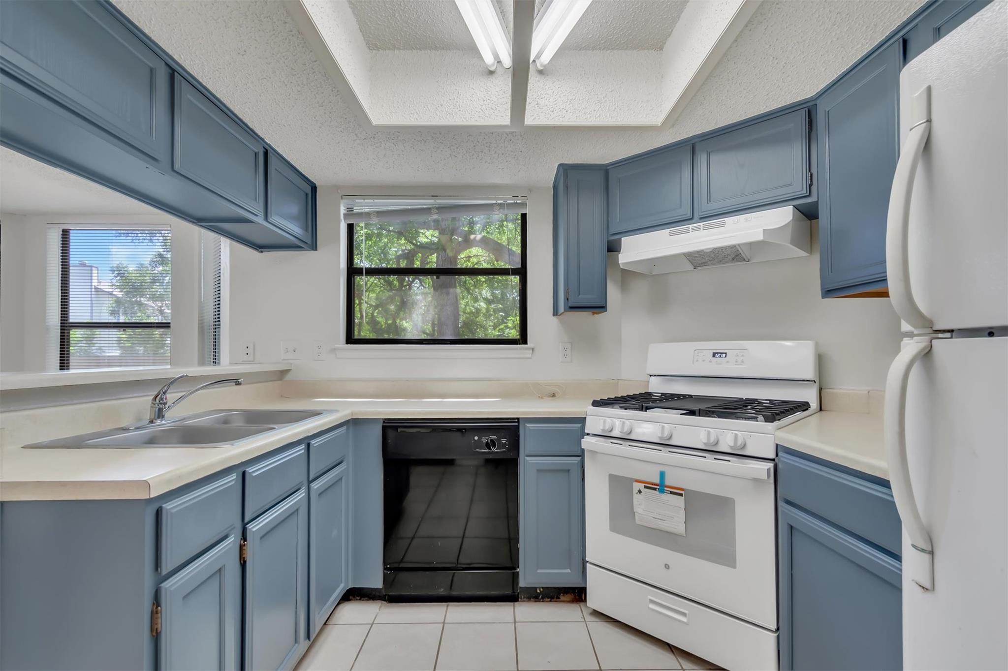 7802 Topawa Cv #b Property Photo 4