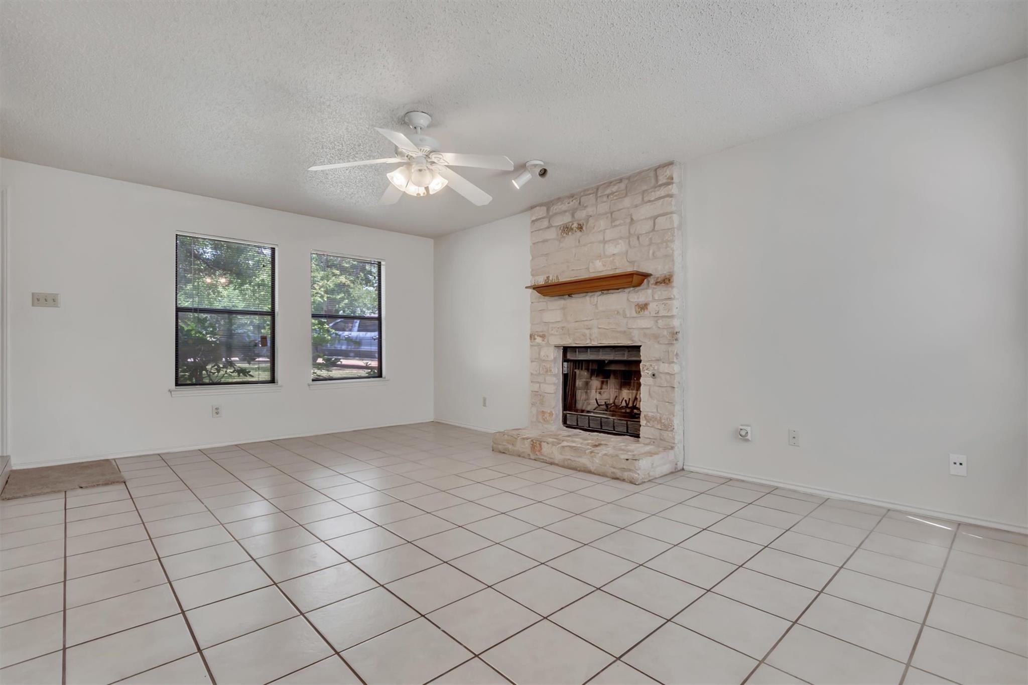 7802 Topawa Cv #b Property Photo 5