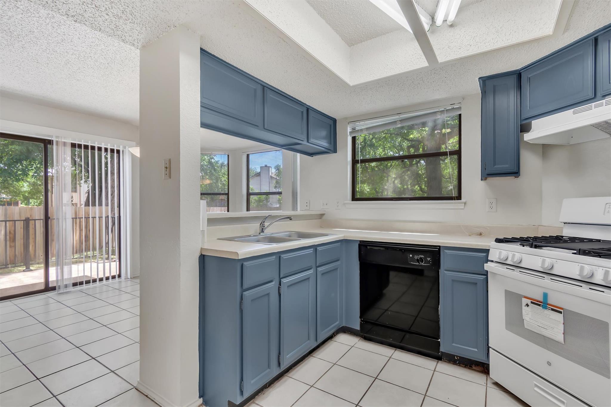 7802 Topawa Cv #b Property Photo 9