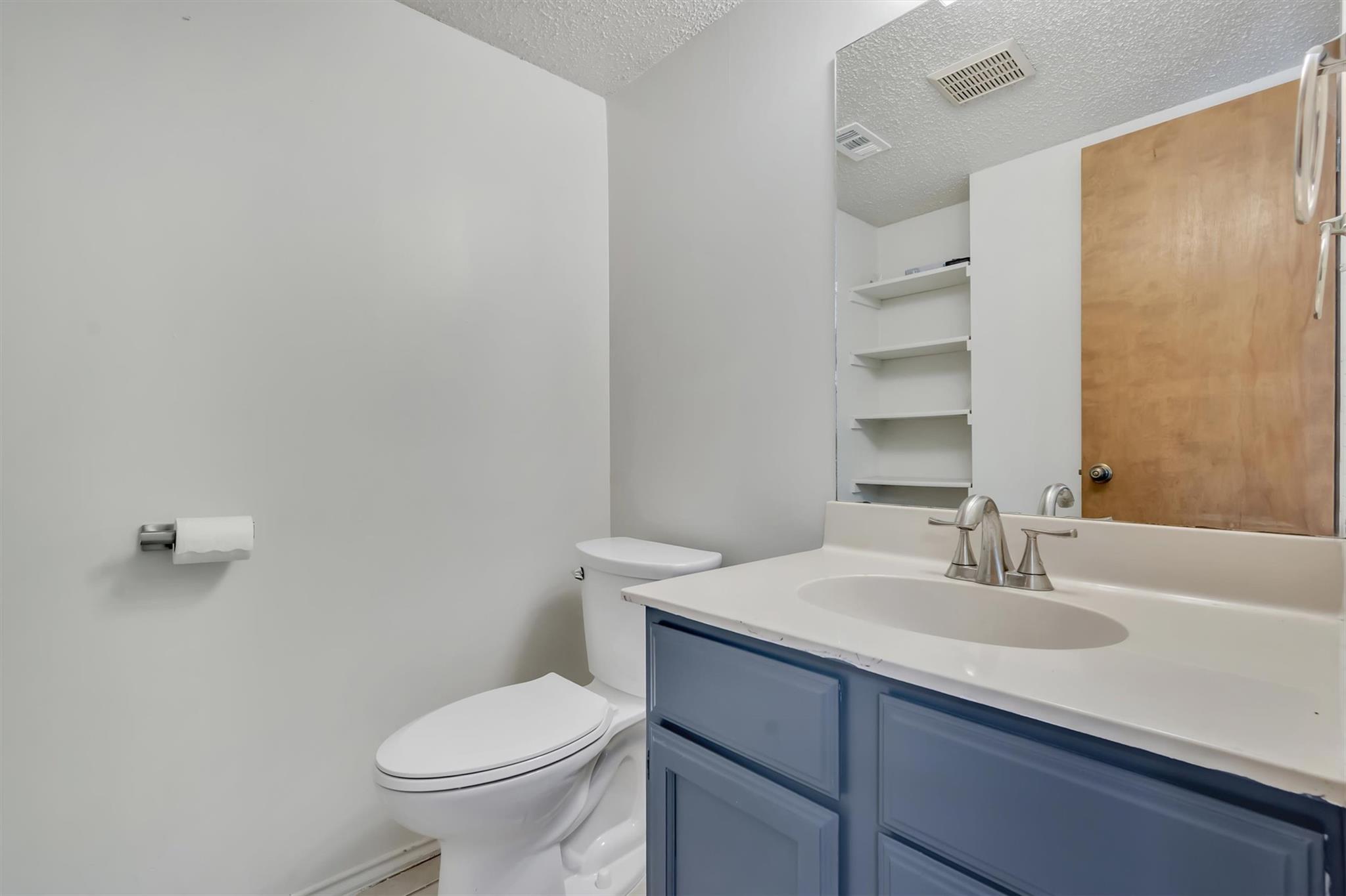 7802 Topawa Cv #b Property Photo 10