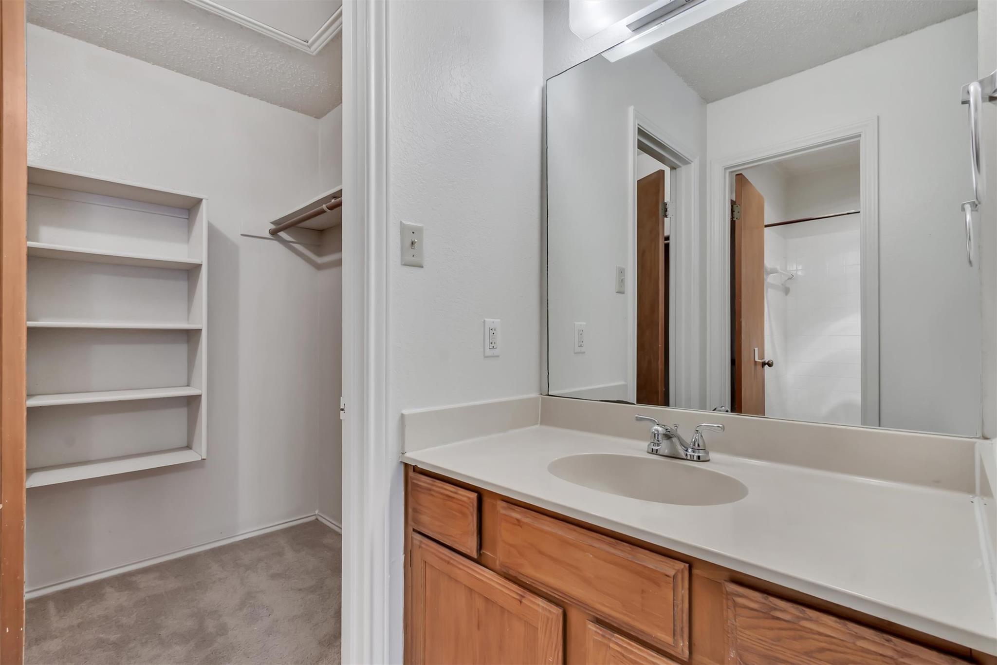 7802 Topawa Cv #b Property Photo 19