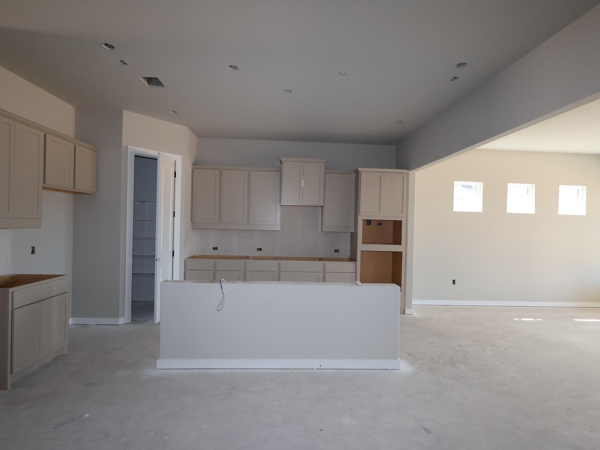 2129 Spokane Dr Property Photo 4