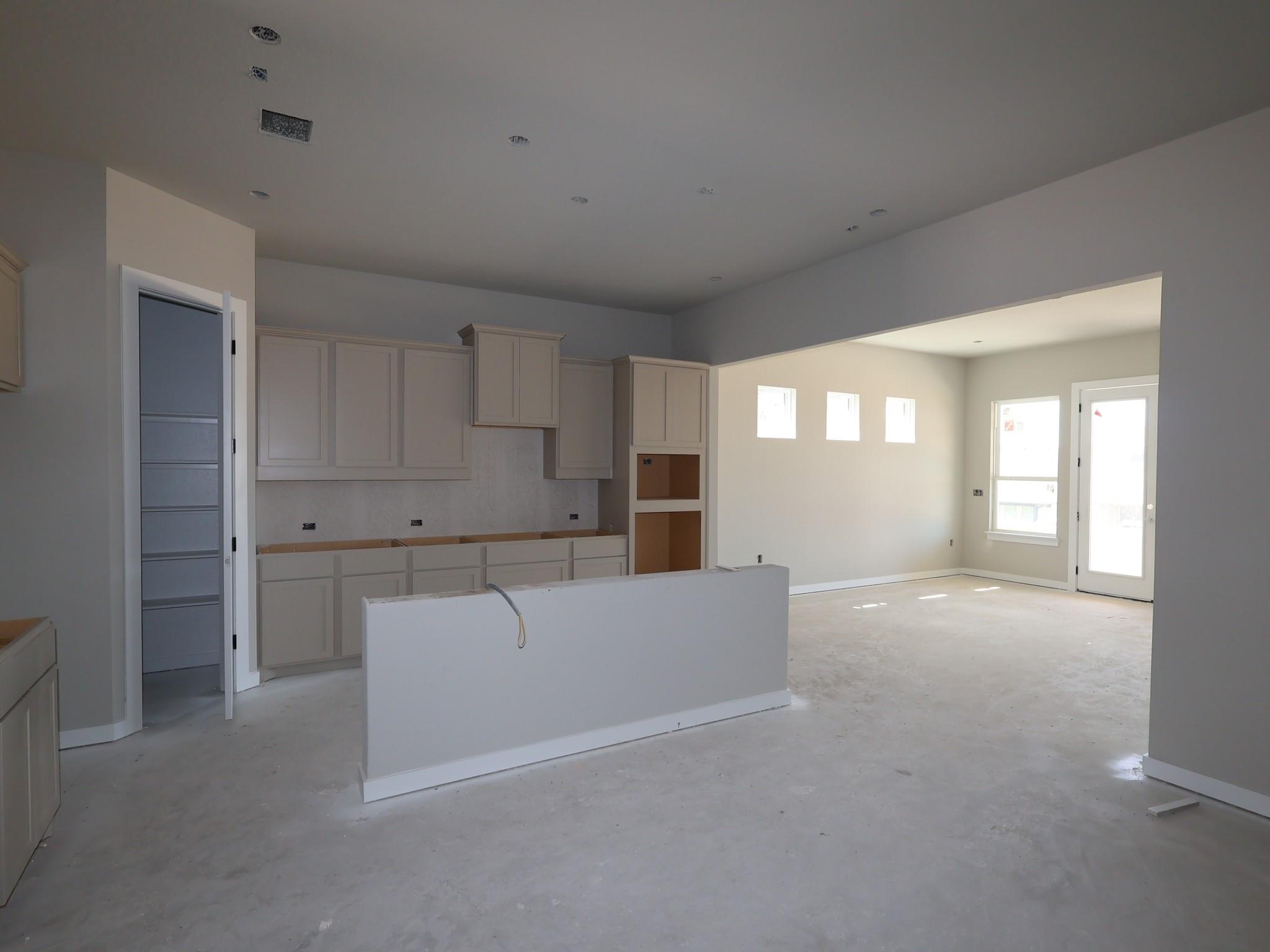 2129 Spokane Dr Property Photo 5
