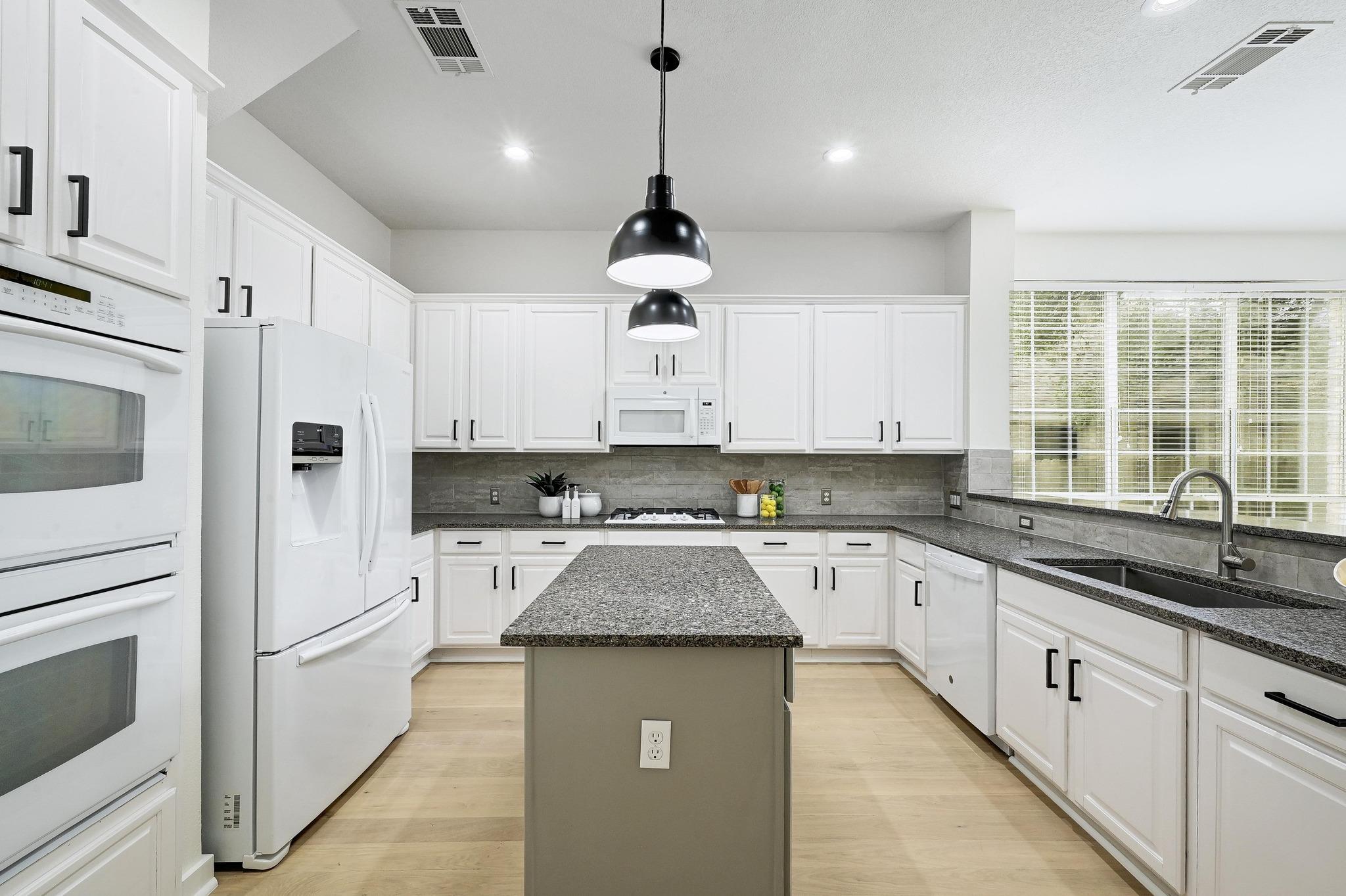 6116 Pebble Garden Ct Property Photo 9