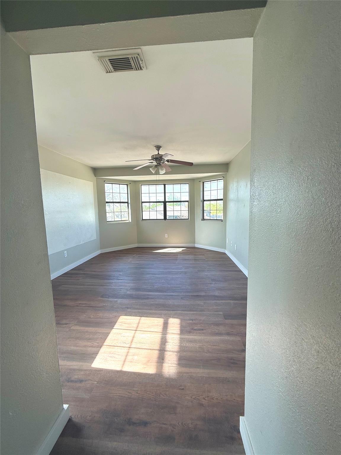 411 W Avenue K Ave Property Photo 19