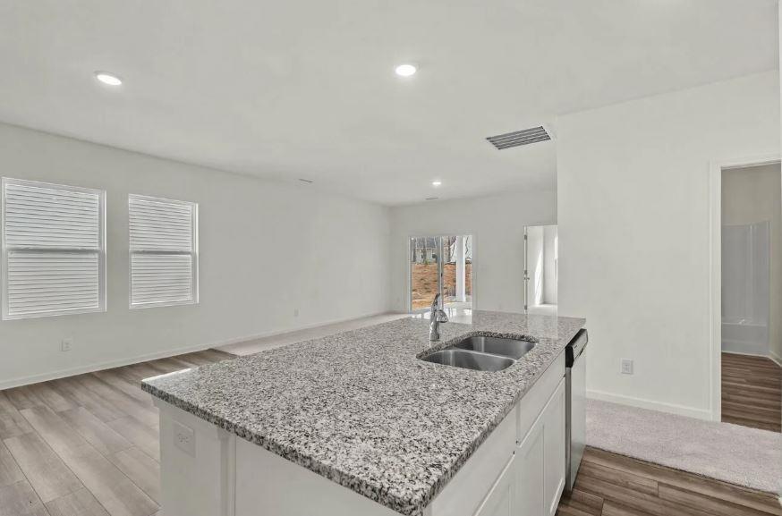 1420 Morris Loop Property Photo 5